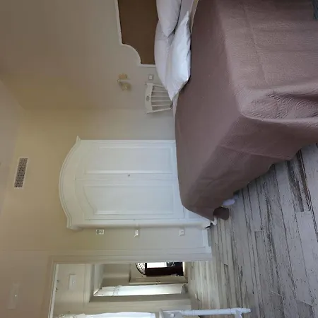 Oda ve Kahvaltı Ambrosio Relais 4*