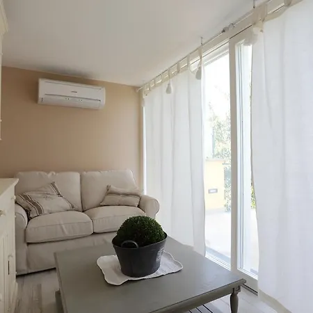 Ambrosio Relais فندق مبيت وإفطار 4*