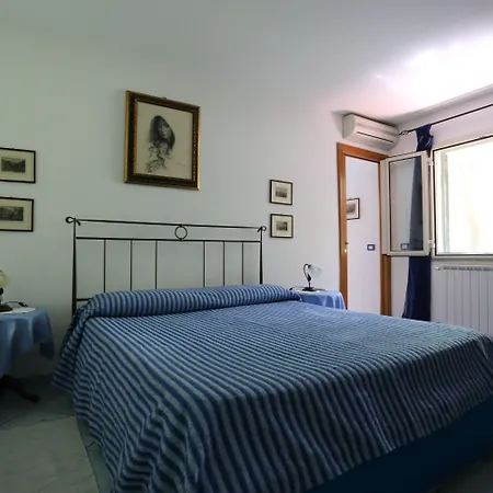 Couette-café Ambrosio Relais 4*