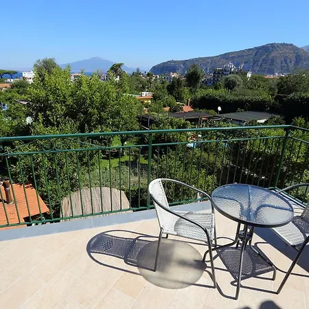 Couette-café Ambrosio Relais 4*